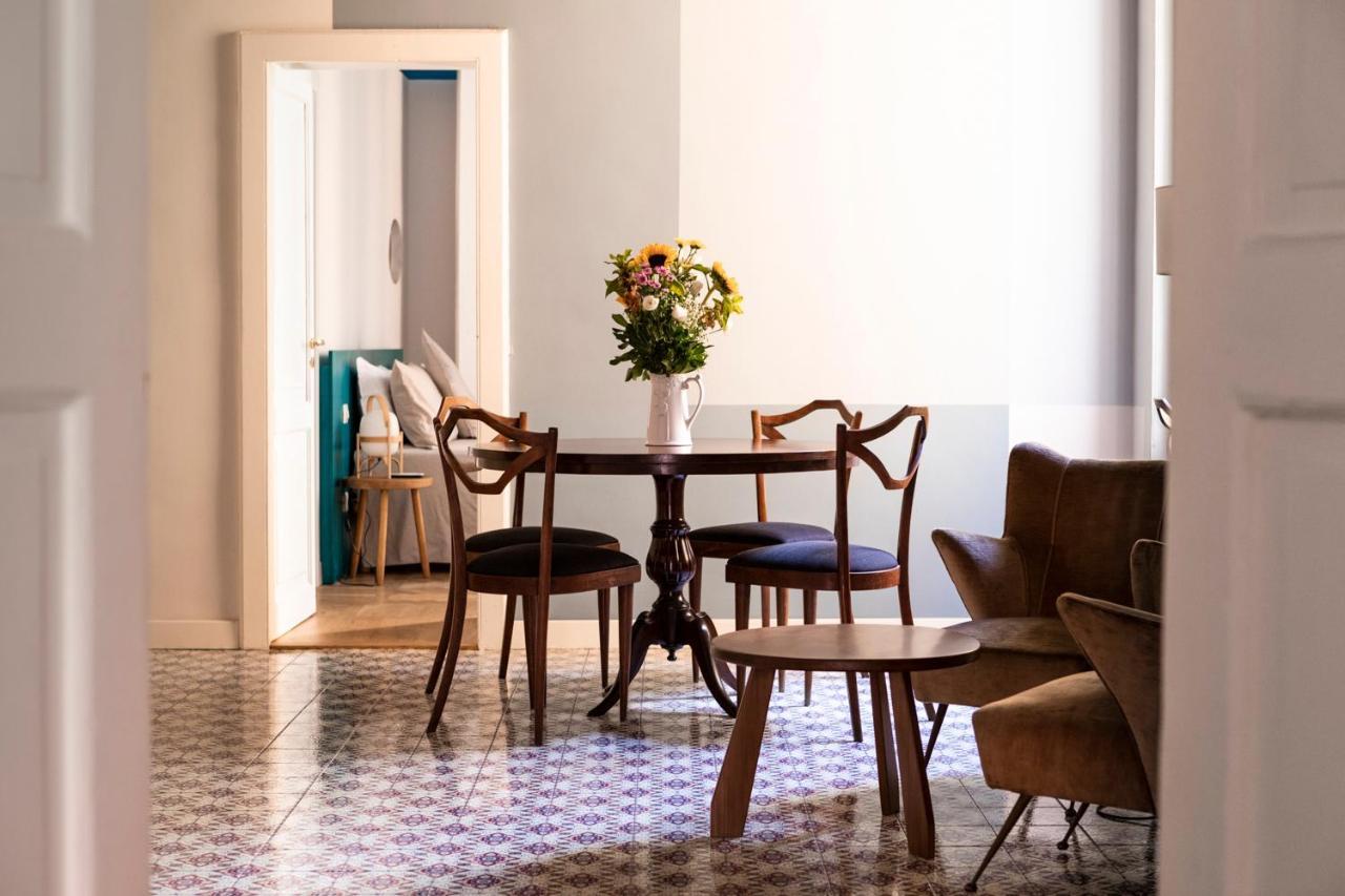 Superotium Bed & Breakfast เนเปิลส์ ภายนอก รูปภาพ